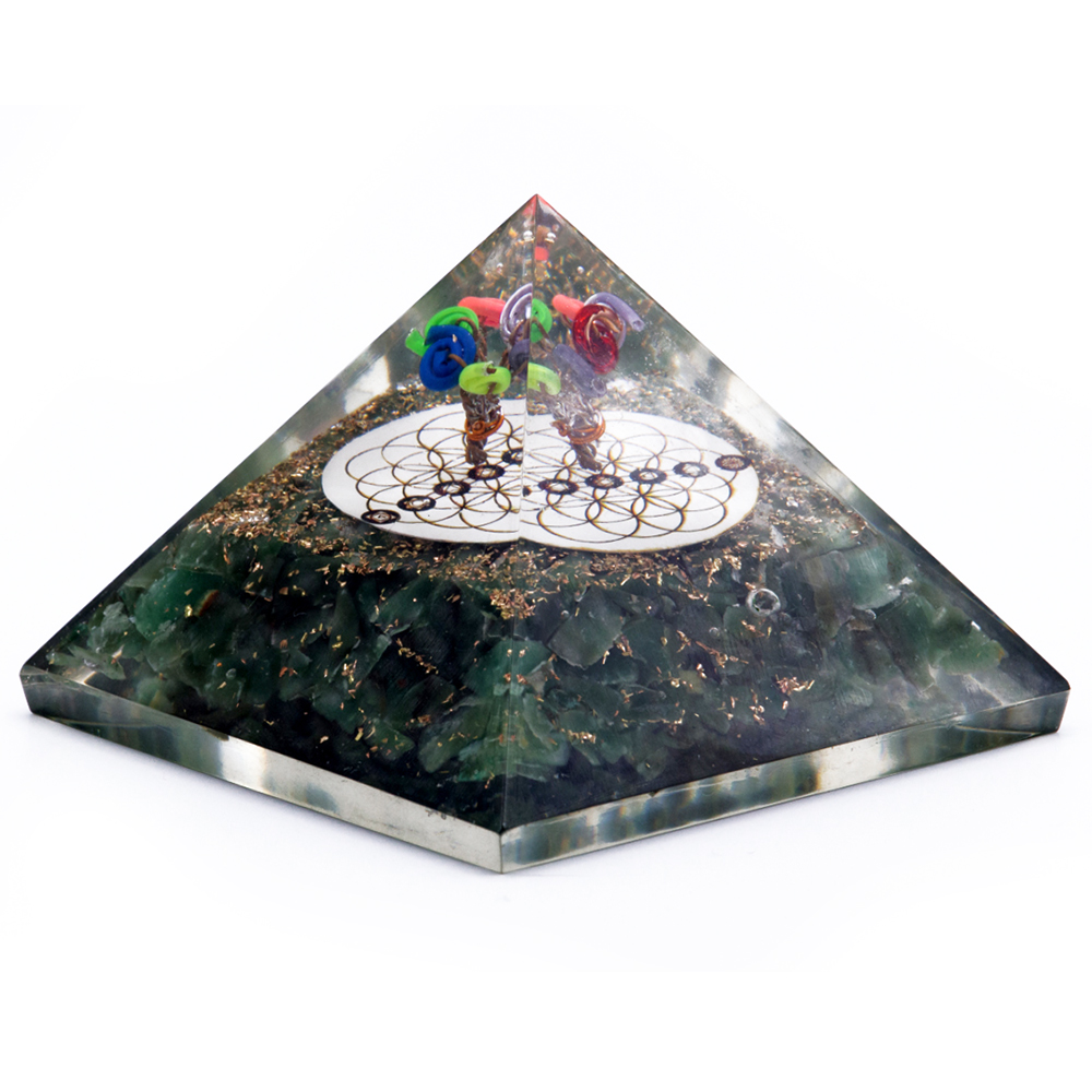 Orgonite Pyramid – Green Acewnturine nd Flower of Life – 70 mm